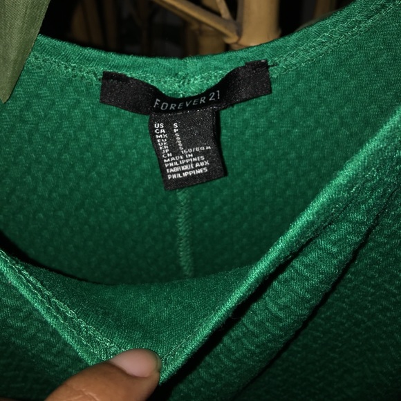 Green Flared Top - Picture 3 of 3